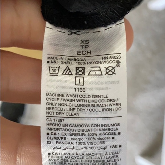 𝅺Old Navy Little Black Dress - Picture 4 of 4